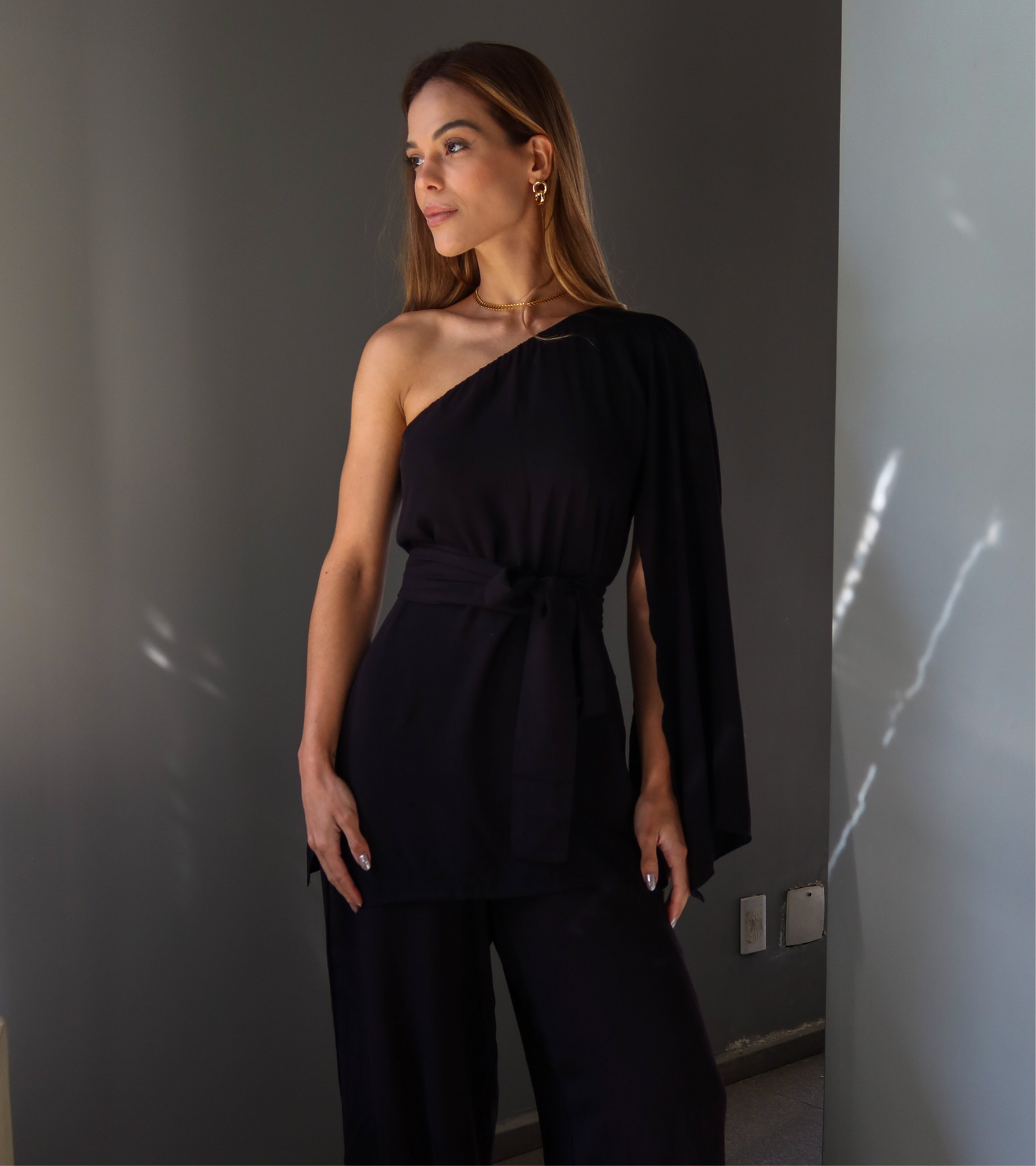 Blusa Um Ombro Só Betina Preta